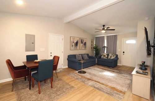 Marietta House | Charming house in marvelous Marietta perfect for your getaway