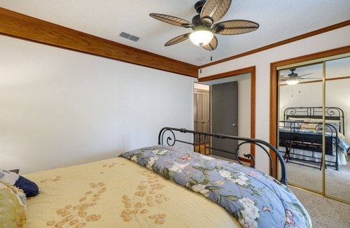 Kingsland House | Charming Kingsland Getaway w/Screened Porch!