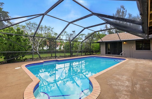 Loxahatchee Cottage | Charming Large 1-bedroom cottage with AC, WiFi in serene Loxahatchee