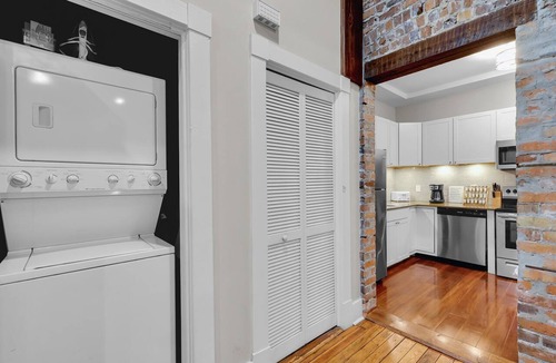 Dixon Park Apartment | Charming Light-Filled Home W/Parking + Courtyard by Lucky Savannah