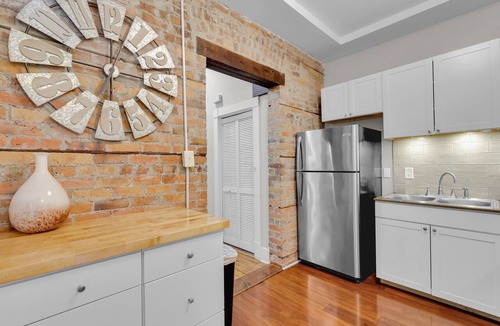 Dixon Park Apartment | Charming Light-Filled Home W/Parking + Courtyard by Lucky Savannah