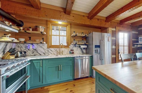 Sylva House | Charming Log Cabin with Long Range Views, Wifi, and Private Hot Tub