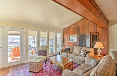 Cave-in-Rock House | Charming Ohio River Home with Water Views & Porch!