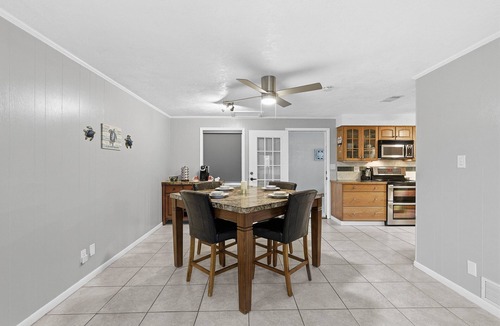 Port Orange House | Charming Pet-Friendly 2BR + Sleeper Sofa + Near Beach Drive