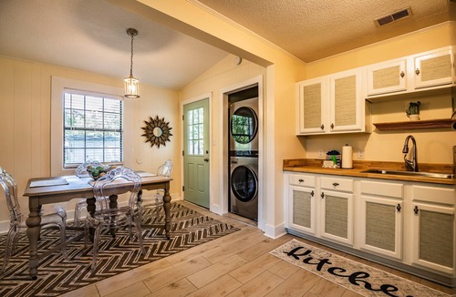 Port Royal House | Charming Port Royal Cottage: Walk to Dining, 5 Min to Parris Island, Beach & Bike Trails!