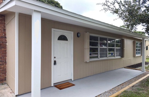 Sebastian Highlands Cottage | CHARMING & RENOVATED 2-bedroom cottage in Beautiful Sebastian! Bring your Boat!