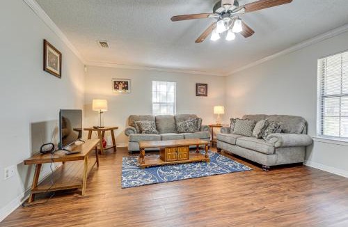 Satsuma House | Charming Satsuma Home ~ 14 Mi to Mobile!