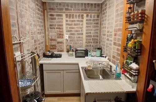 Mississippi City Apartment | Charming studio with DECK, WiFi and AC near beach in wonderful Gulfport