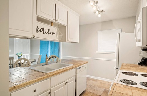 Brunswick House | Cheerful 3 Bedroom | 3 Bed, 2 Bath