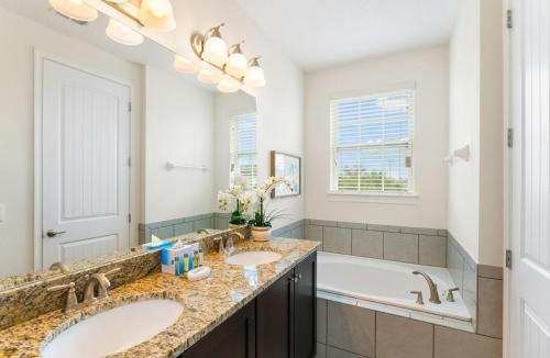 Historic Downtown Kissimmee House | Cheerful Home Near Disney With Themed Rooms, Pool Table & Waterpark And Resort Access At Encore Resorts Reunion - 200Mn