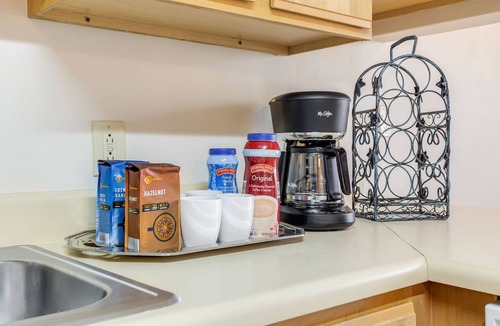 Dunean Condo | Chefs Kitchen, King Beds, Smart TVs. Close to downtown! Dead End Street