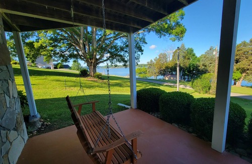 Bean Station Cottage | Cherokee Lakefront Haven Dock Peaceful Views