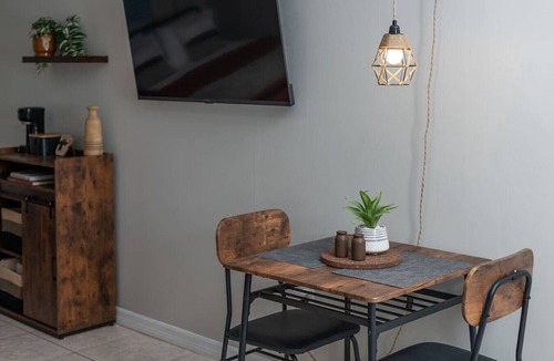 Englewood Park Apartment | Chic Downtown Orlando Studio