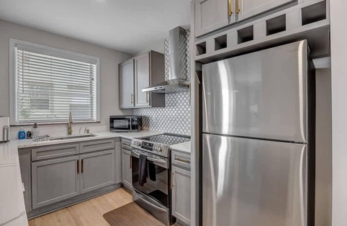 Southbank Apartment | Chic Riverfront 3 apartments -in downtown San Marco