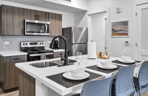 Zephyrhills Condo | Chic Wellness Retreat | 2 King Suites Near Tennis & Pickleball