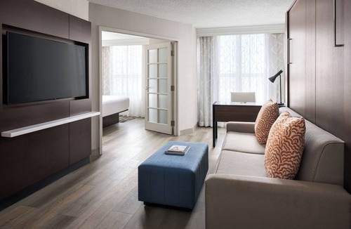 Deerfield Hotel | Chicago Marriott Suites Deerfield