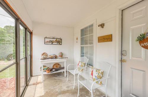 Stanton House | Clanton Cottage w/Charcoal Grill & Porch!