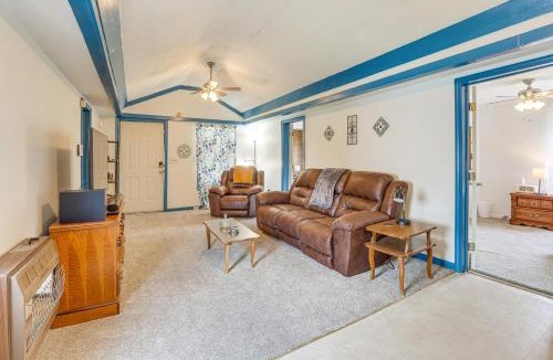 Stanton House | Clanton Cottage w/Charcoal Grill & Porch!