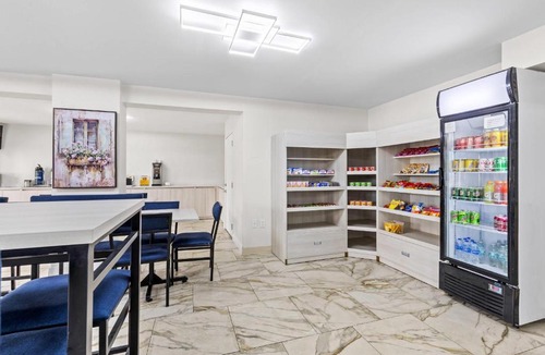 Alachua Hotel | Clarion Pointe Alachua - Gainesville Area