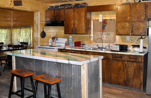 Idabel Cabin | Classic Car Cabin, About 8 miles out of town. Please read the description.