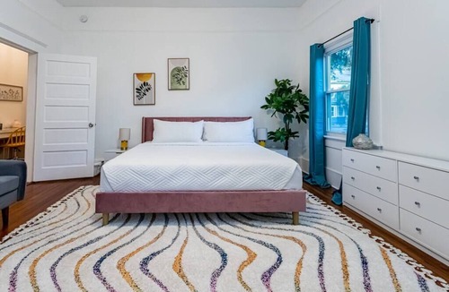 Metropolitan House | Clean Suite: Downtown Starland Yard Forsyth Park - Lower