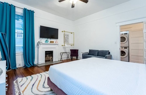 Metropolitan House | Clean Suite: Downtown Starland Yard Forsyth Park - Lower