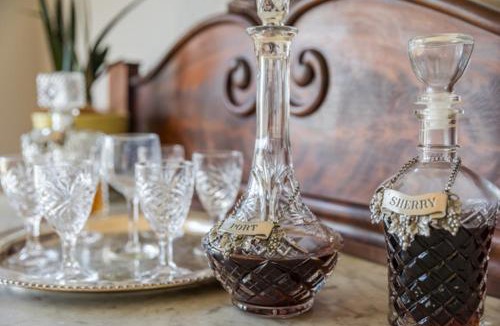Natchez House | Clifton House - Observatory - King Suite, Sleeps 4, Mississippi River Views