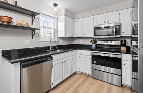 Countryside House | ClintonCrest: Private Yard & Near DC