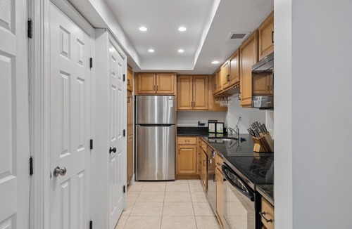 Shelter Cove Condo | Close to Beach Couple's Retreat