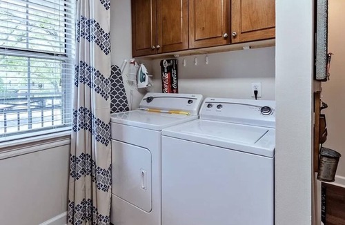 Oxford Condo | Close to the Stadiums and THE GROVE!!!