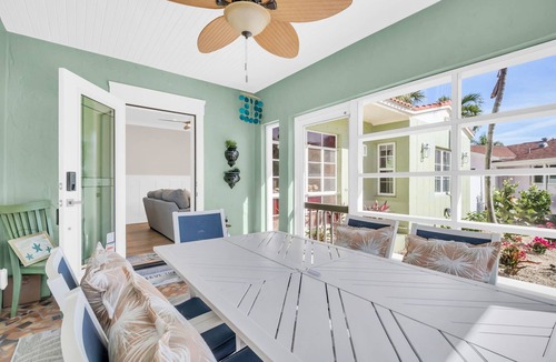 North Redington Beach House | Coastal Bungalow Steps from Redington Beach, Walk to Dining & Sunsets