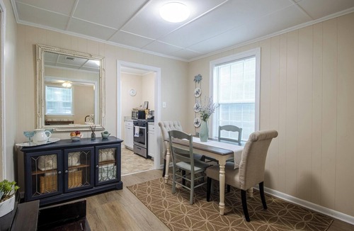 Biloxi Cottage | Coastal Cottage on Saint George- Walk to the beach! 10% per diem discounts!