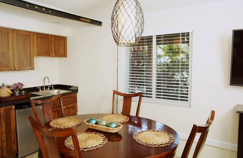 Tavernier Hotel | Coconut Palm Inn