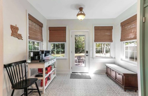 Highlands - Perkins House | Come Relax at LSU Lakes! Walk to Tiger Stadium!