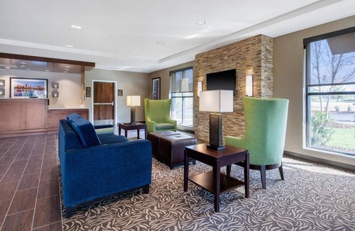 Birmingham Hotel | Comfort Inn & Suites at CrossPlex Village