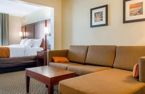 D'Iberville Hotel | Comfort Inn & Suites Biloxi - D'Iberville