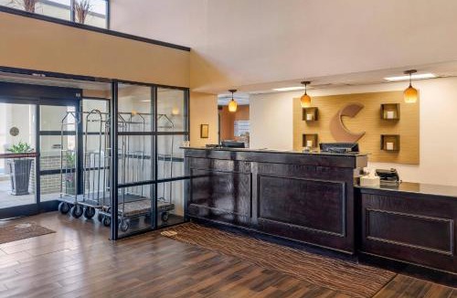 Lincoln Hotel | Comfort Inn & Suites Lincoln I-20