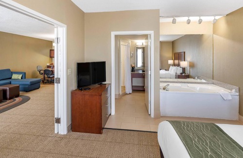 Lincoln Hotel | Comfort Inn & Suites Lincoln I-20