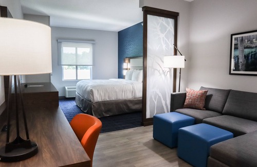 Gainesville Hotel | Comfort Suites Gainesville near University