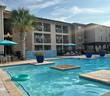 Egypt Apartment | Comfortable 2BR Getaway Close to The Woodlands