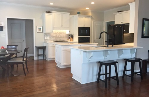 Evans House | Comfortable Home For Masters