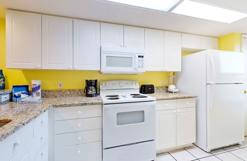 Fort Walton Beach Condo | Comfortable Vacation Rental On Okaloosa Island, On The Beach, On-Site Pool