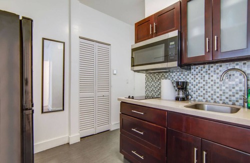Flamingo/Lummus Condo | Comfy 1 B/R, Near Ocean Dr & Beach - South Beach