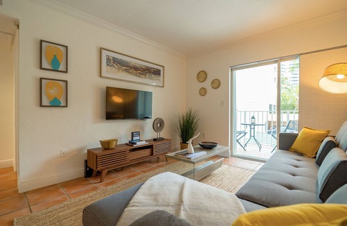 Key Biscayne Apartment | Comfy 1b getaway w/BEACH ACCESS & full amenities