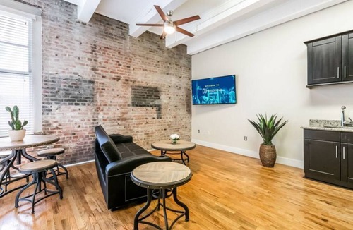 Central Business District Hotel | Comfy 1bd Condo - Steps From French Quarter