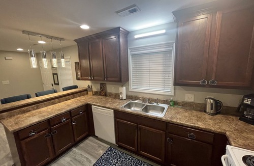 Hazel Green House | Comfy Country Home w/3 KING Beds!
