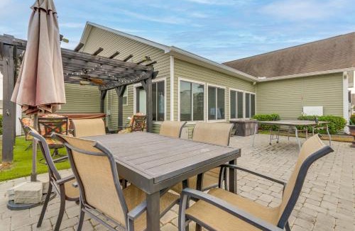 Port Wentworth House | Community Pool! Family-Friendly Savannah Retreat