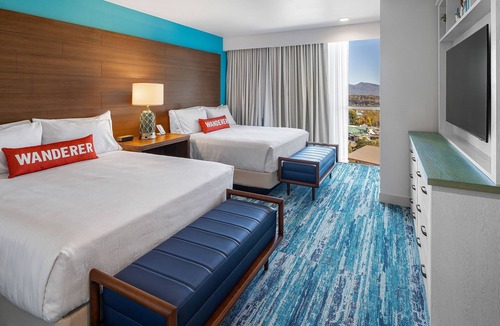 Pigeon Forge Hotel | Compass Hotel by Margaritaville