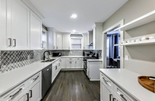 Bremen House | Completely Renovated/Clean/Modern Charming (441)