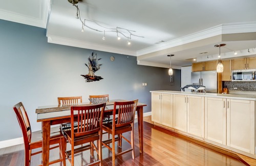 Shelter Cove Condo | Condo w/bay view and balcony - close to the beach